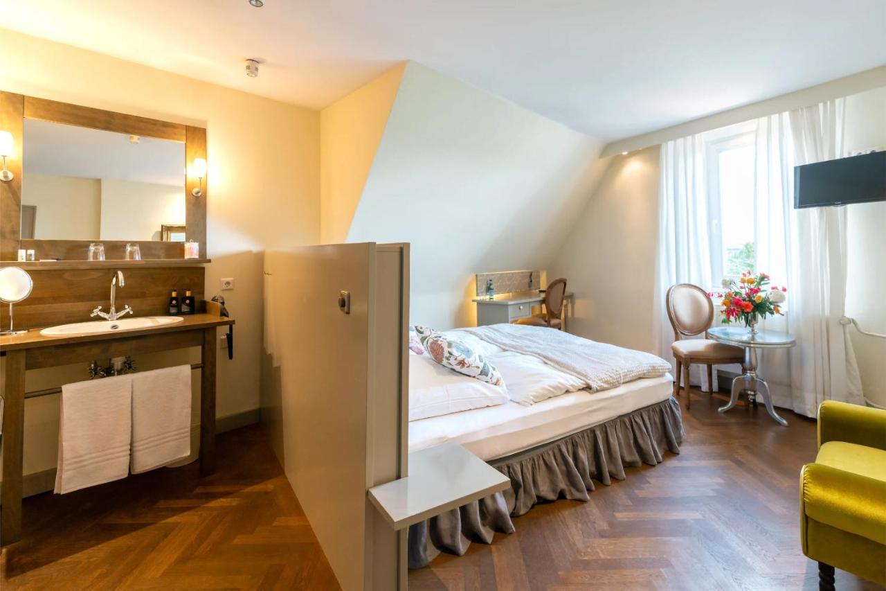 Friedrich Von Schiller Hotel บีทิกไฮม์-บิสซิงเงน ห้อง รูปภาพ