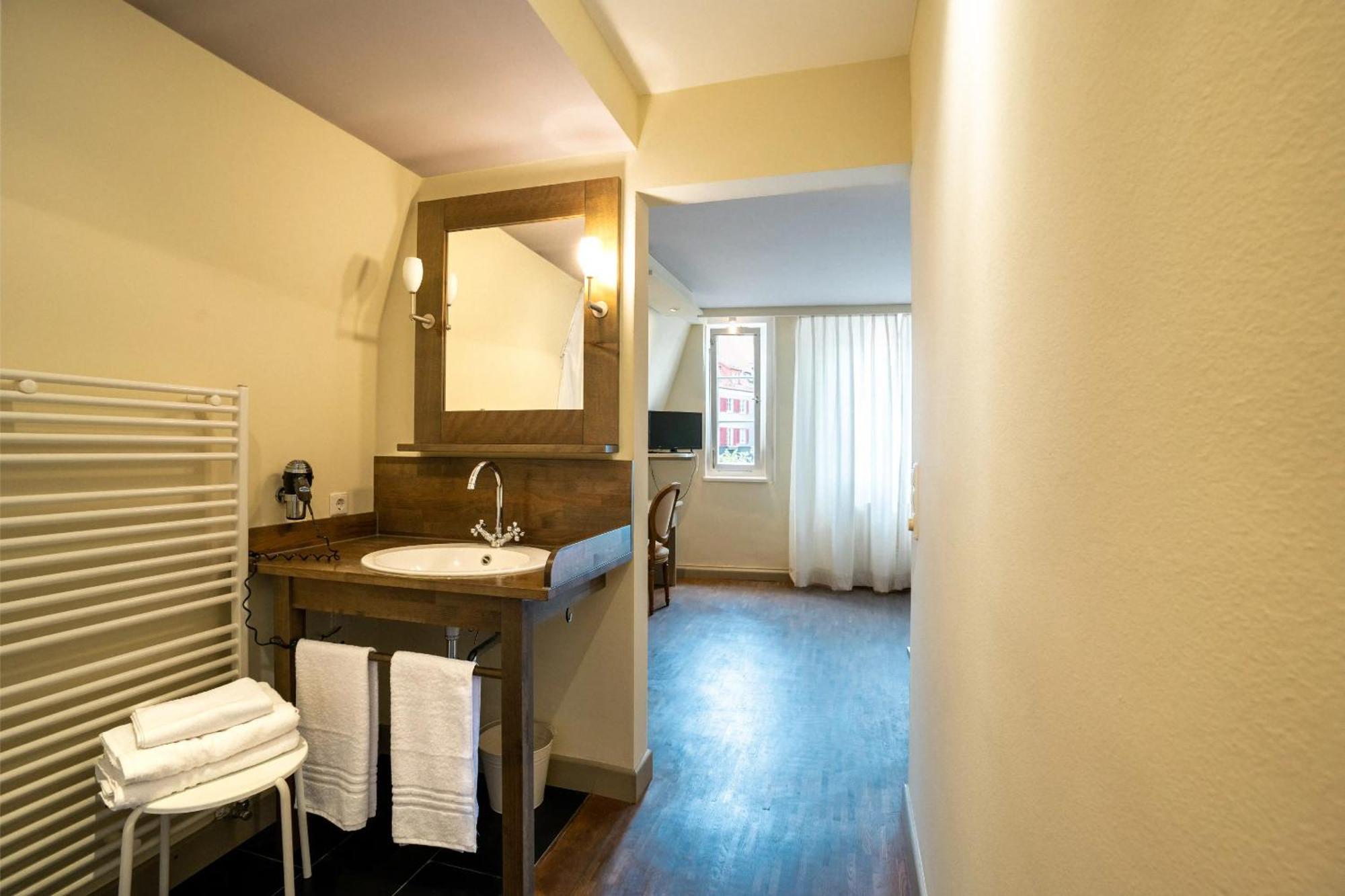 Friedrich Von Schiller Hotel บีทิกไฮม์-บิสซิงเงน ห้อง รูปภาพ