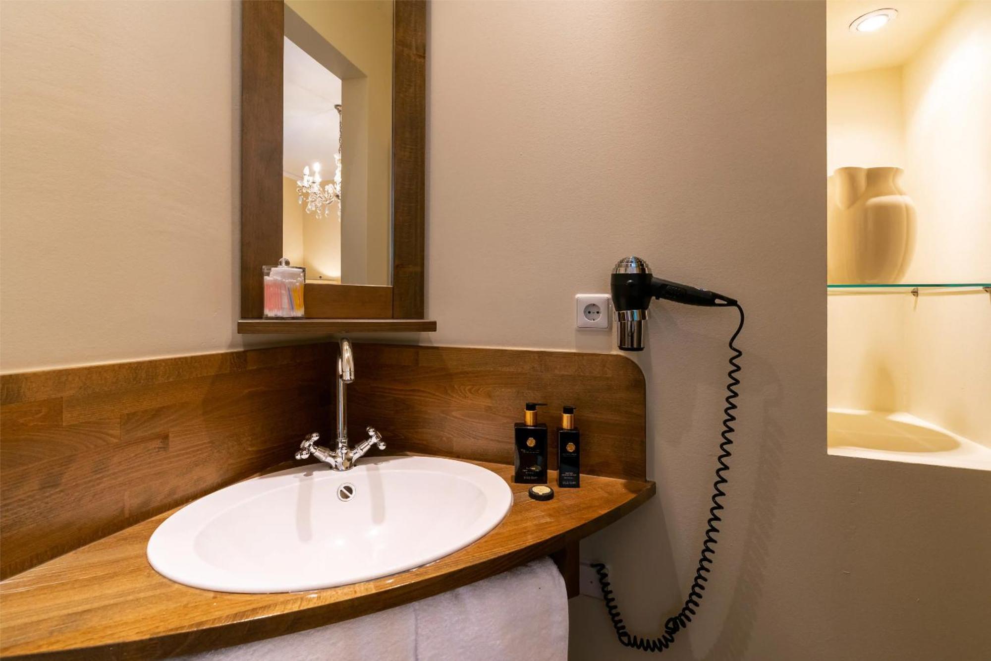 Friedrich Von Schiller Hotel บีทิกไฮม์-บิสซิงเงน ห้อง รูปภาพ