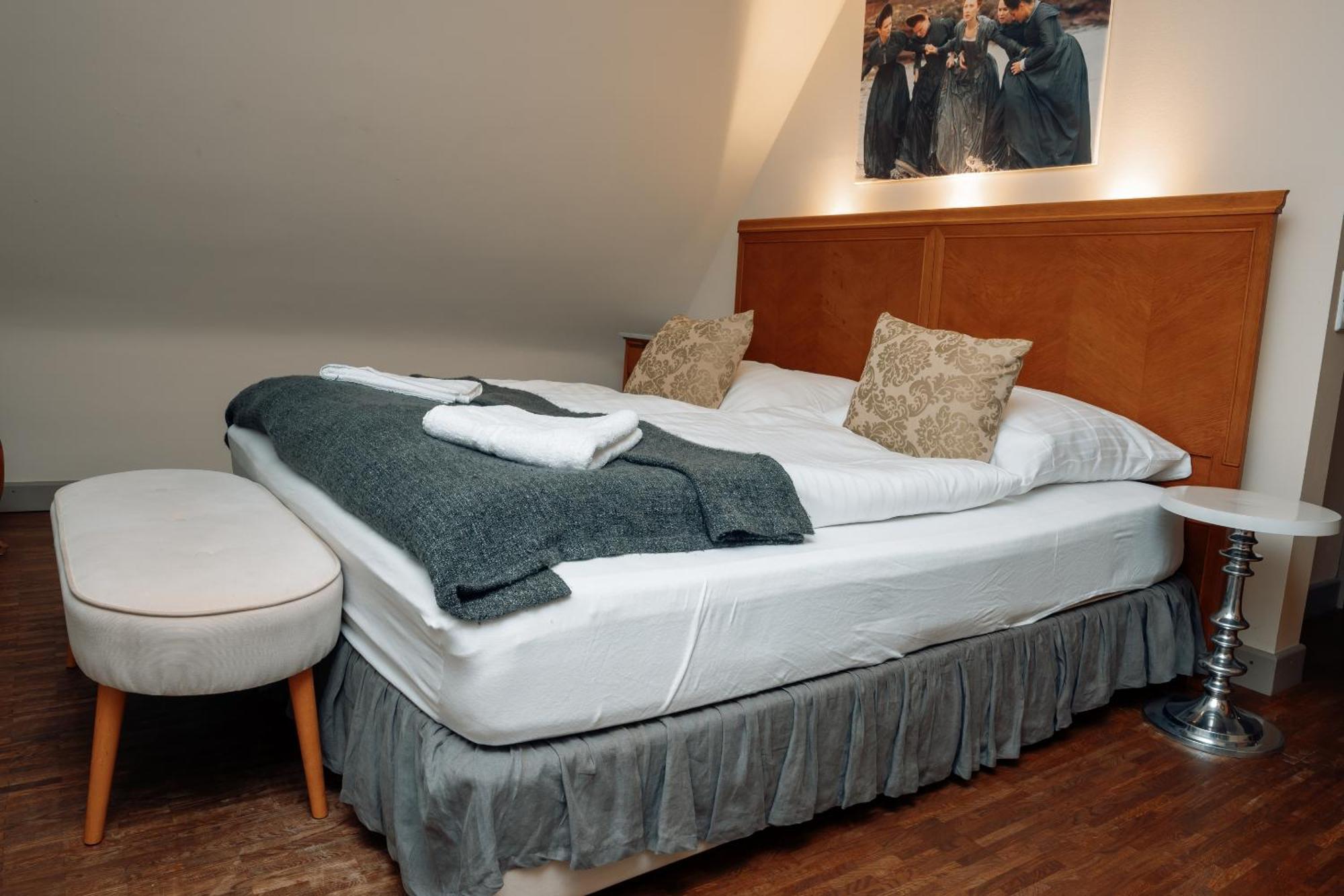 Friedrich Von Schiller Hotel บีทิกไฮม์-บิสซิงเงน ภายนอก รูปภาพ